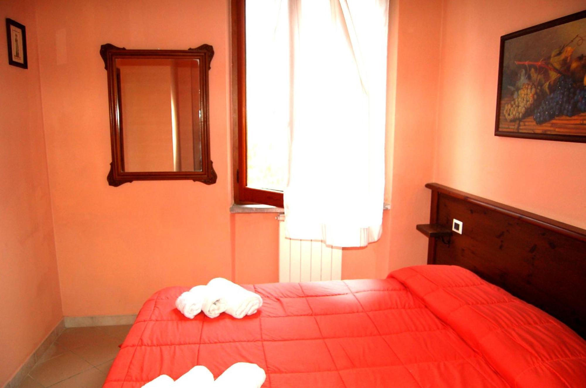 Maison d'hôtes Borgo Nuovo San Martino à Ambra Extérieur photo