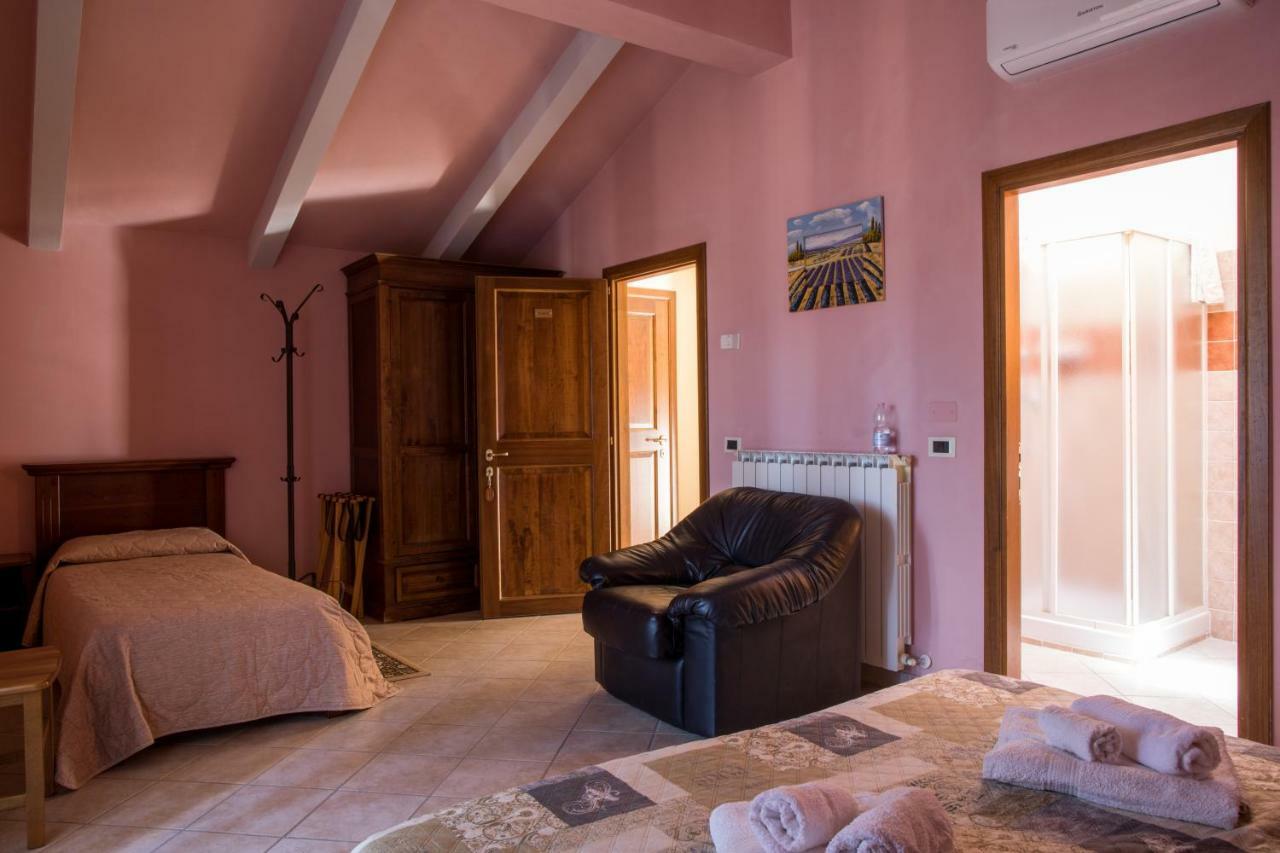 Maison d'hôtes Borgo Nuovo San Martino à Ambra Extérieur photo