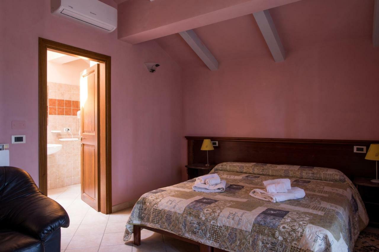Maison d'hôtes Borgo Nuovo San Martino à Ambra Extérieur photo