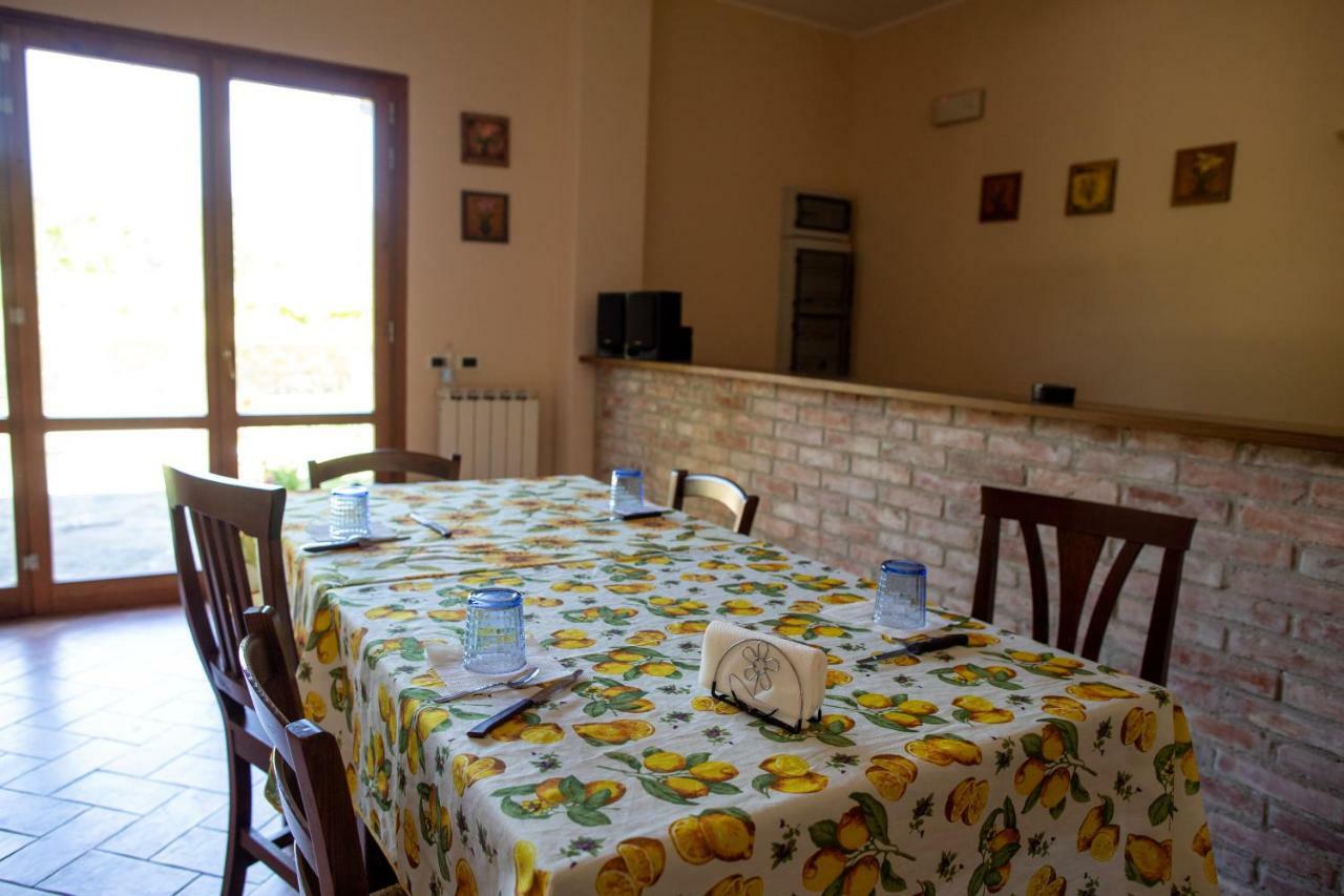 Maison d'hôtes Borgo Nuovo San Martino à Ambra Extérieur photo